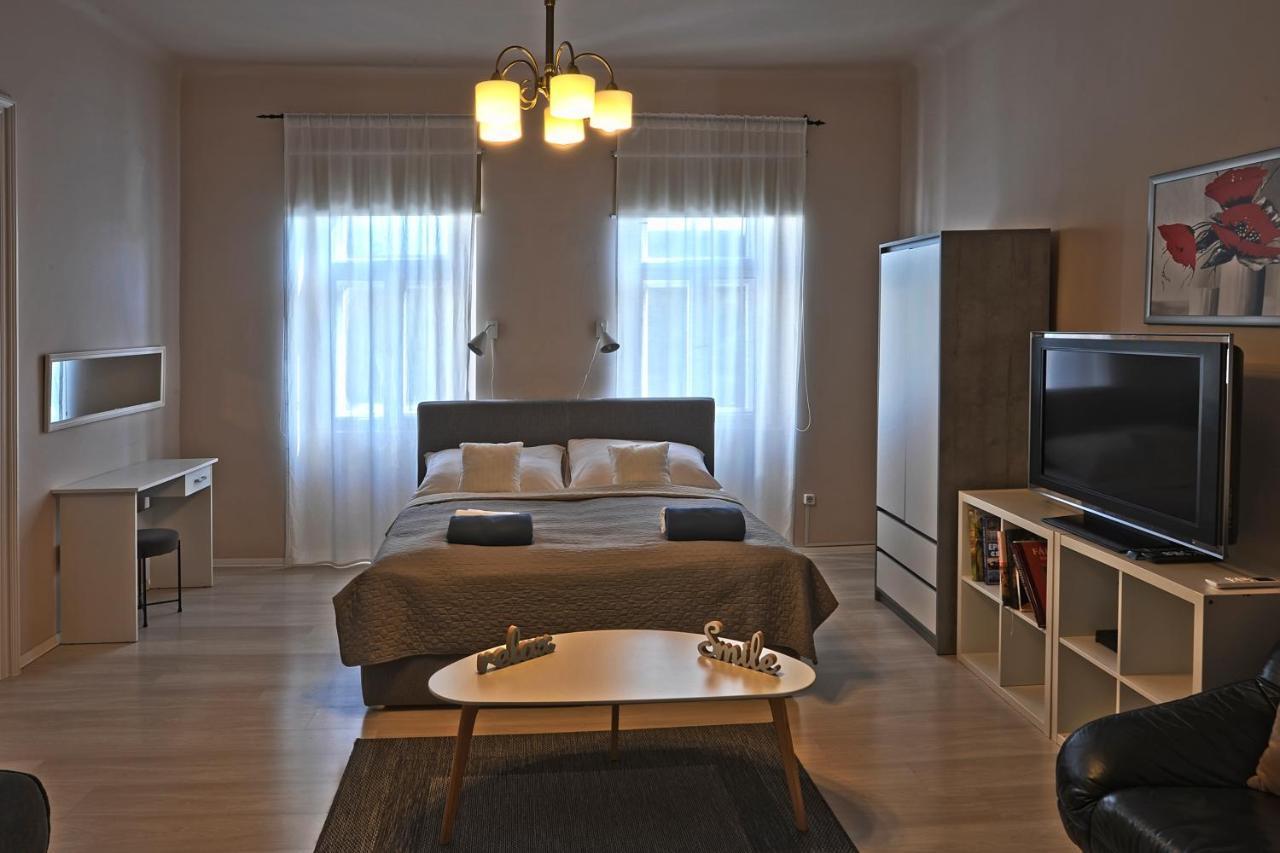 Demetrovics Udvarhaz Eger Extérieur photo