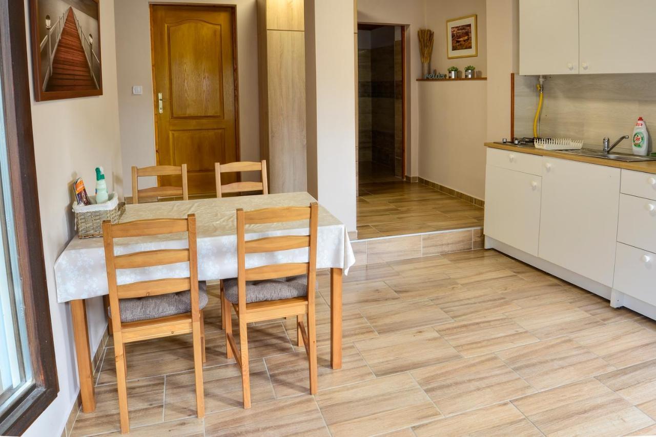 Demetrovics Udvarhaz Eger Extérieur photo