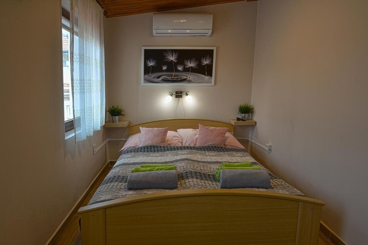 Demetrovics Udvarhaz Eger Extérieur photo