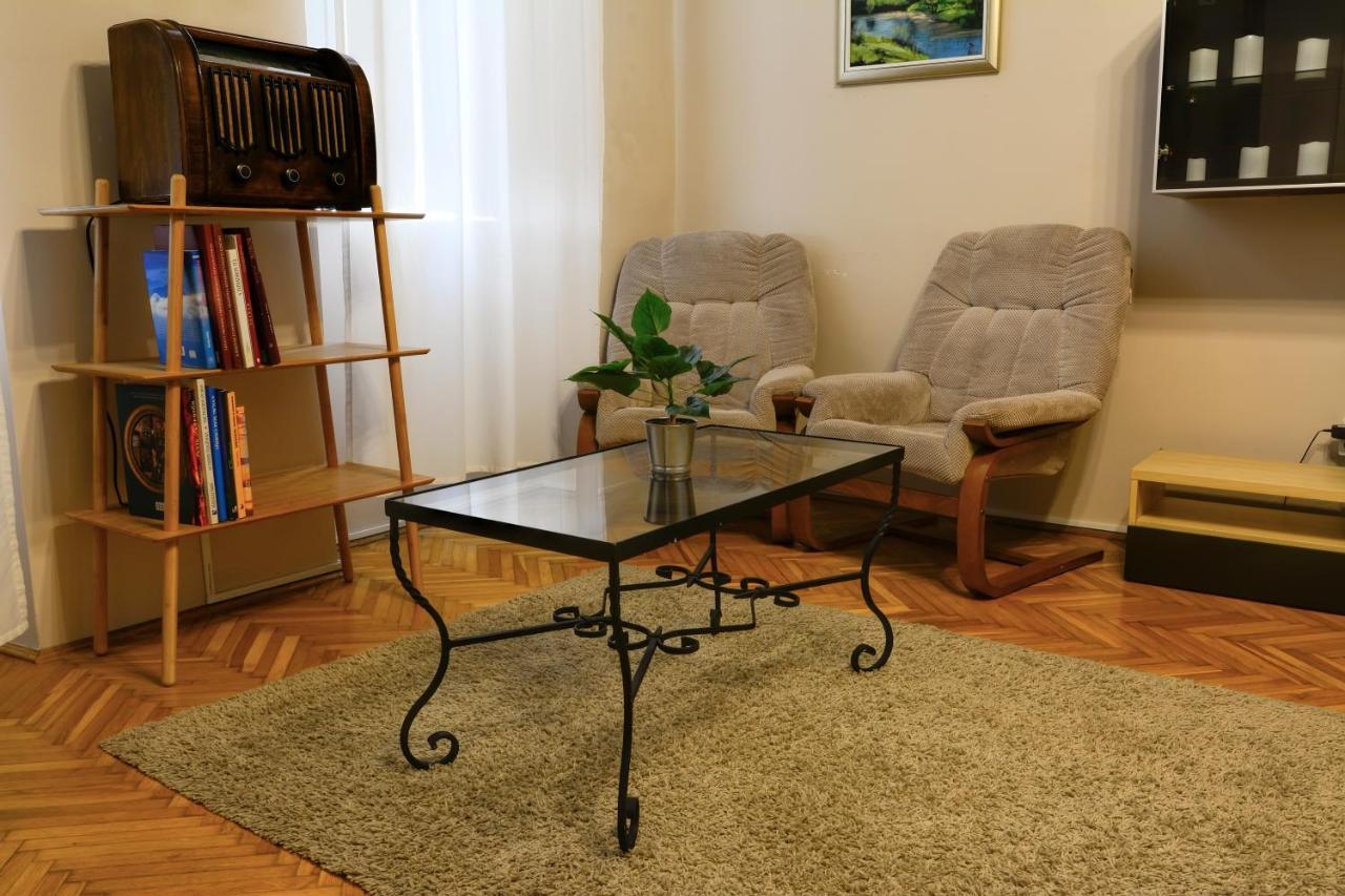 Demetrovics Udvarhaz Eger Extérieur photo