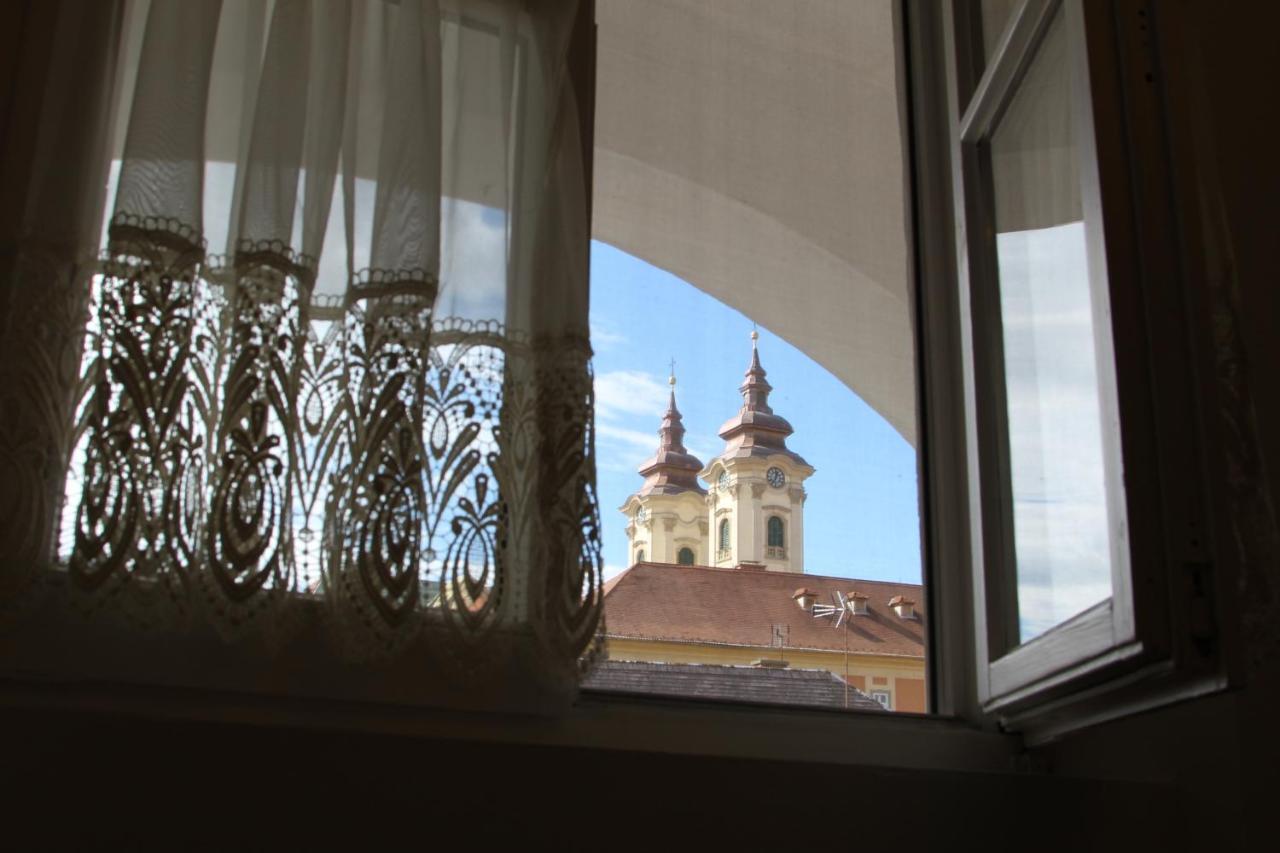 Demetrovics Udvarhaz Eger Extérieur photo
